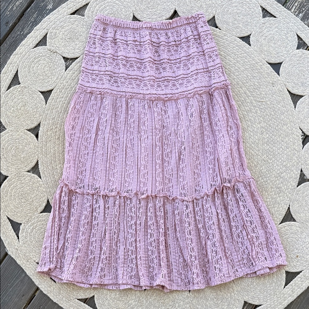 Celebrity Pink Dusty Pink Lace Tiered Midi Skirt